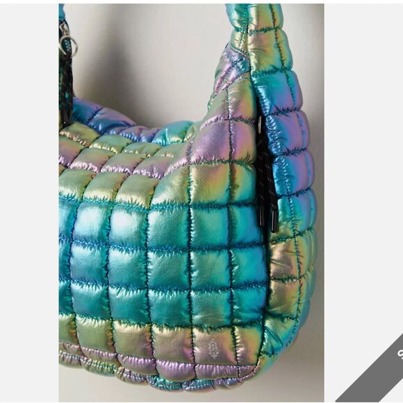 Free People Limited Edition Iridescent Quilted Carryall Bag Nebula - NWT - Picture 4 of 10